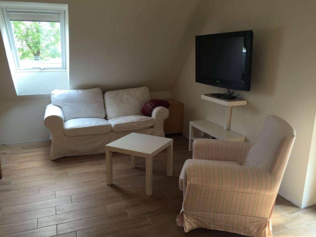 Huus-Windroos-Wohnung-2 Дитцум Экстерьер фото